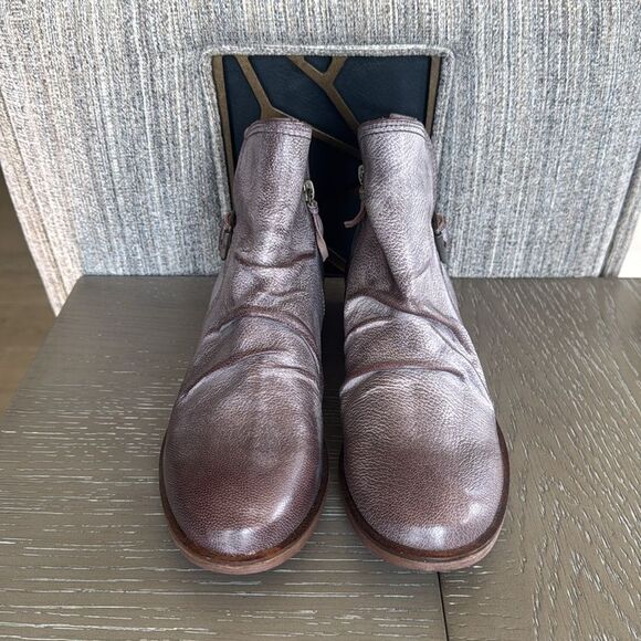 Sofft Brookdale Women's Leather Ankle Boots Moto-Chic Slouchy Side Zipper Size 9 - Picture 3 of 14